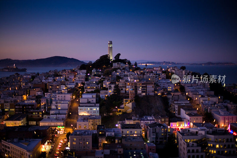 Coit Tower at Night，旧金山